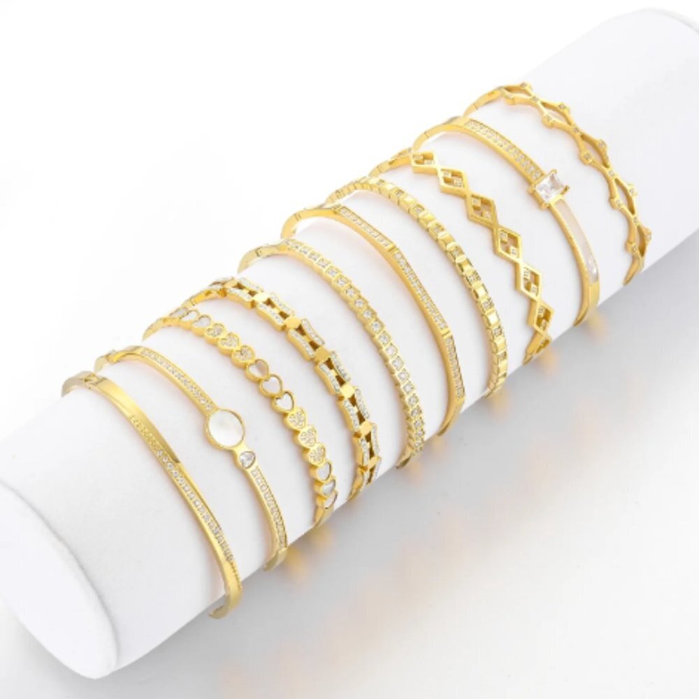 8 pcs Mixed Wholesale Jewelries necklace, earings, bracelets and more. - Picture 5 of 15
